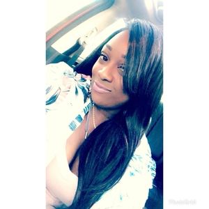 Meet your Posher, Ebony